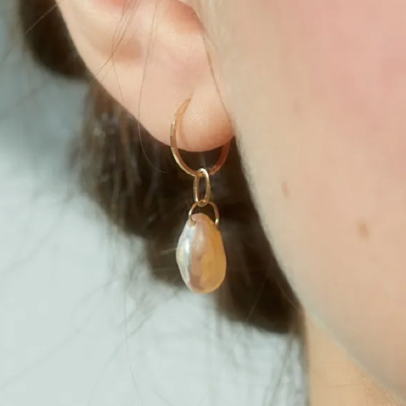 Catbird Jewelry - Catbird mermaid's treasure pearl charm